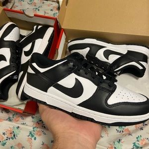 Dunk low panda🐼 (womens pair)